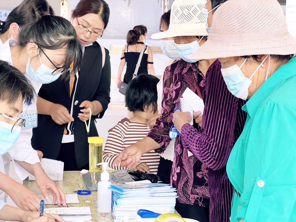 【保山安利醫(yī)院】6.6全國愛眼日，我院眼科開展眼健康系列惠民活動！